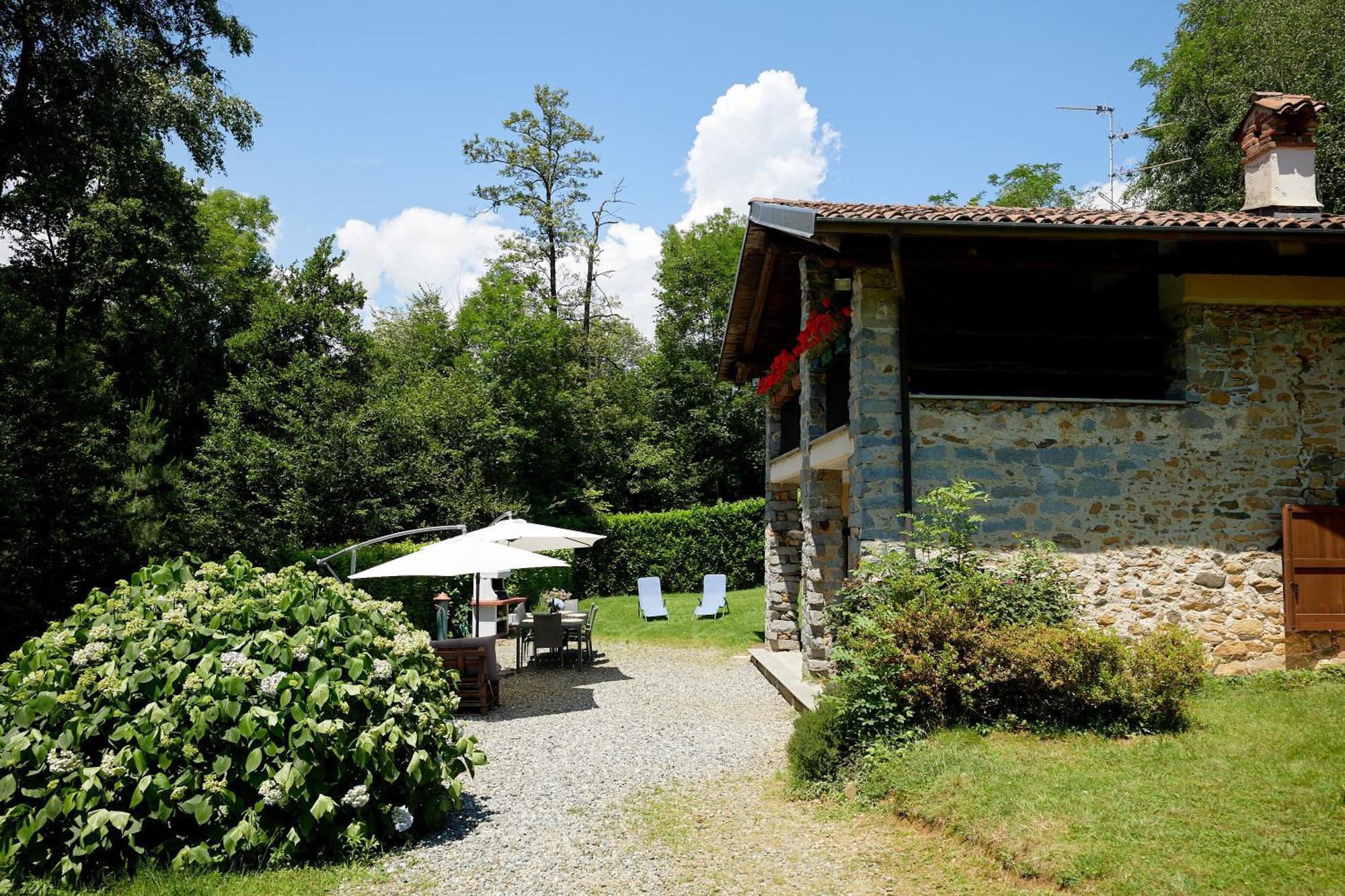 Villetta Con Giardino ⭑⭑⭑⭑⭑ - Wifi, Dogs Allowed Biella Bagian luar foto