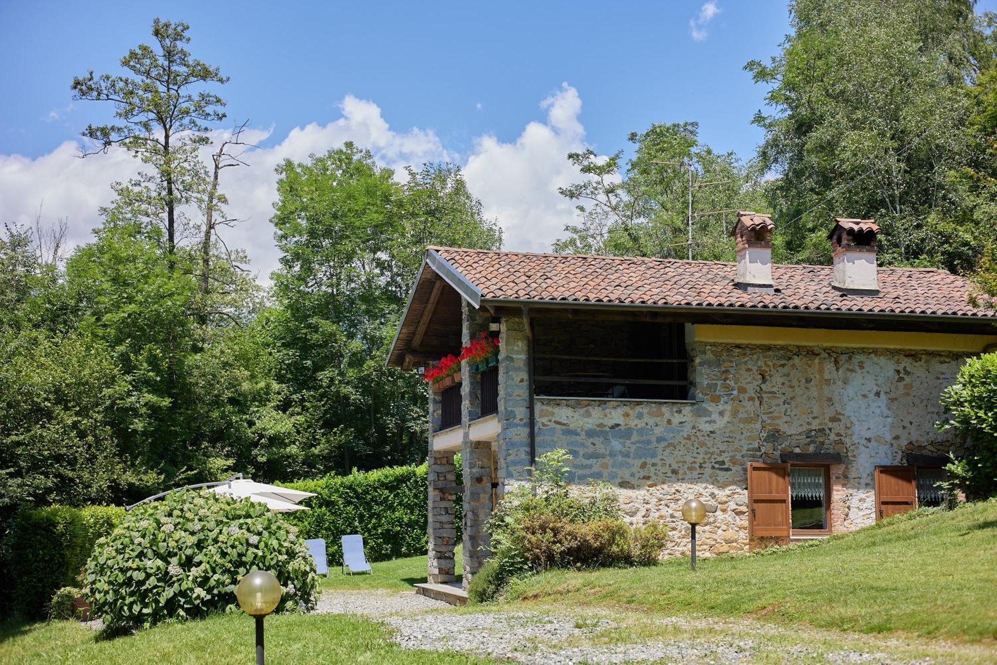 Villetta Con Giardino ⭑⭑⭑⭑⭑ - Wifi, Dogs Allowed Biella Bagian luar foto